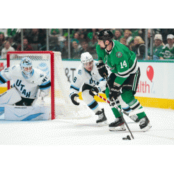 Zklamání kapitána Dallas Stars Jamieho Benna po prohře v play-off